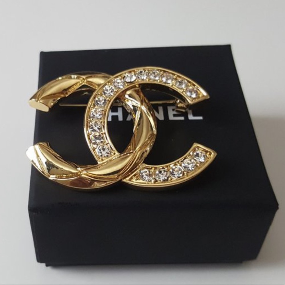 Chanel Brooch Gold & Crystal